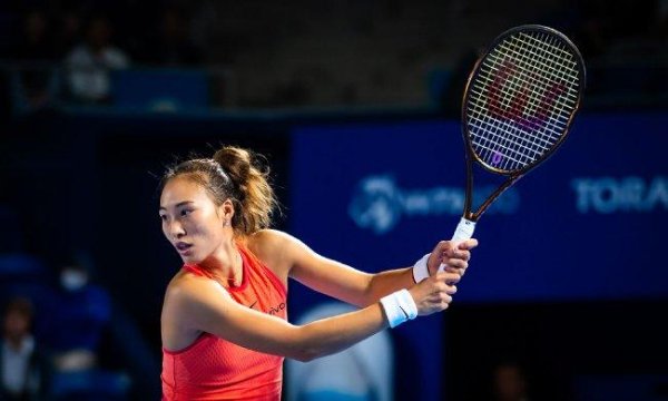东京站郑钦文2-0施耐德晋级决赛 将与肯宁争冠军