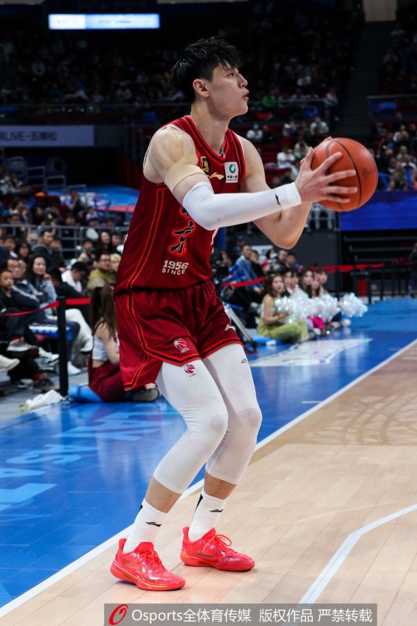 曾凡波会加入网队吗？小曾工作室回应：目前，NBA事务还没有详细进展