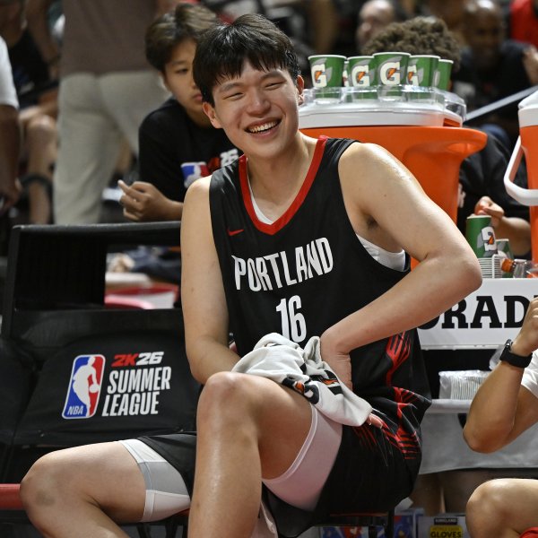 🤩满分10分！吧友们给杨瀚森首秀打个分吧！