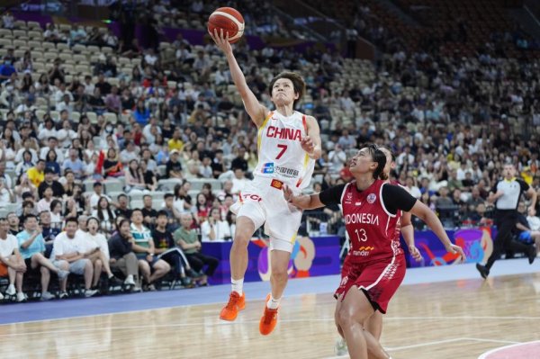 女篮亚洲杯-张子宇13分 中国女篮大胜迎开门红