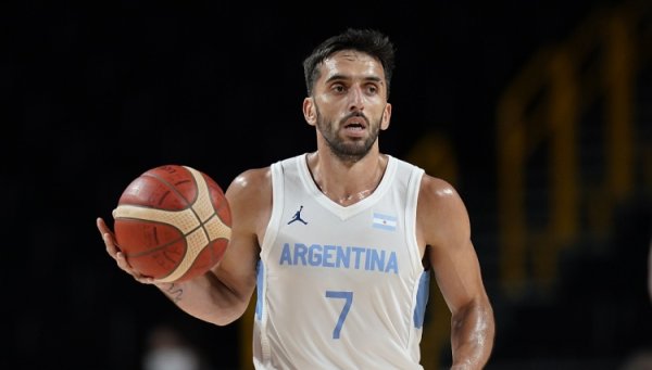坎帕佐曝NBA球员不尊重指导教练员：开策略  会议一队友戴耳机听音乐