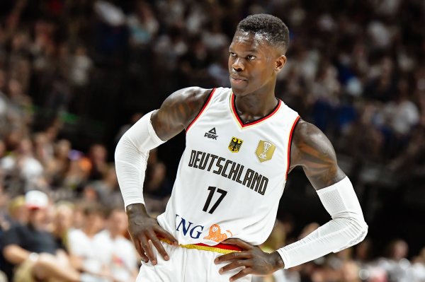 FIBA官方：对施罗德进行种族歧视的球迷已被禁止观看后续欧锦赛