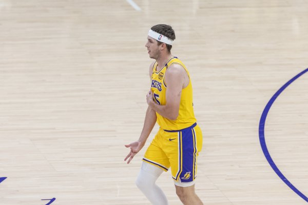 湖记：两支球队的内部人士推测里夫斯下份合同的年薪将超4000万