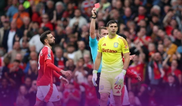 英超-阿玛德造两球 维拉无缘欧冠！曼联2-0维拉