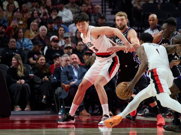 苏群：有了首场的低迷和第二场的迸发   杨瀚森将迈开升级打怪之路