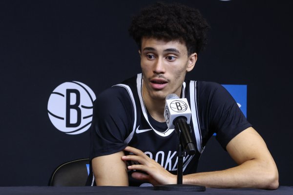 网记：特拉奥雷尚无法应对NBA防卫   中国解说员称其表现“灾难级”