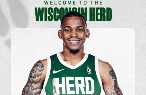 美记：掘金和后场球员詹姆斯-阿金乔签订Exhibit 10合同