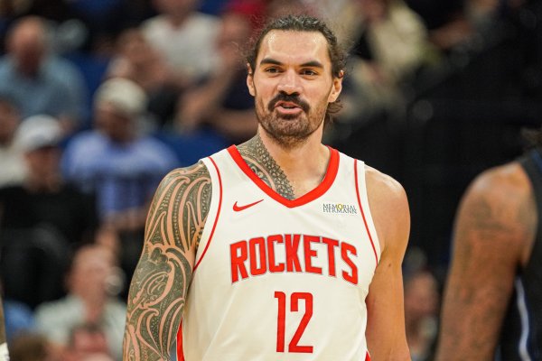 正负值+26全场最高！亚当斯24分钟填满数据栏 贡献2分9板&6前场板