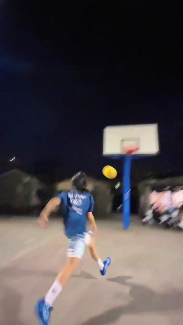 真未来之妞！汕头女高中生除了360拉杆上篮 还能抓筐和勉扣