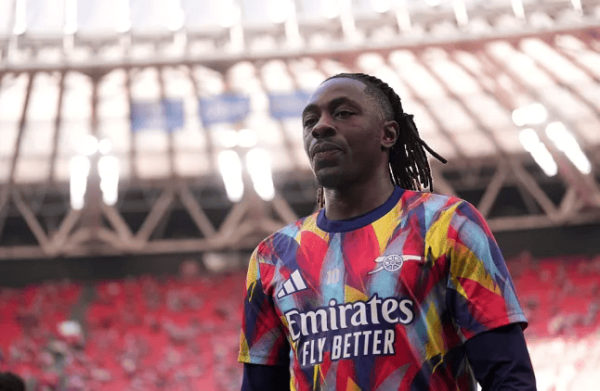 沃尔科特: 枪手踢曼城杆位保守了, 让埃泽后备  会有关键作用