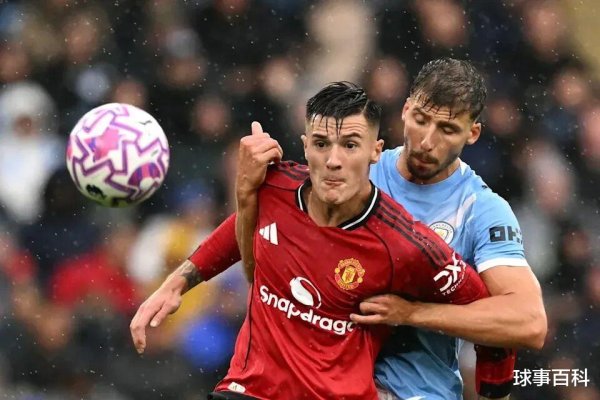 曼联7400万新援太惨了: 全场触球20次 队友零支援