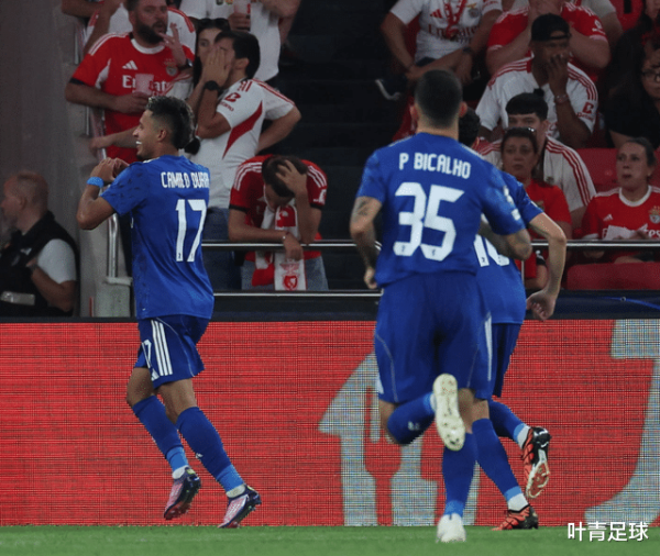 5万人狂嘘! 欧冠大冷: 爆冷体育选手      86分钟致胜球  3-2反转   历史第1胜